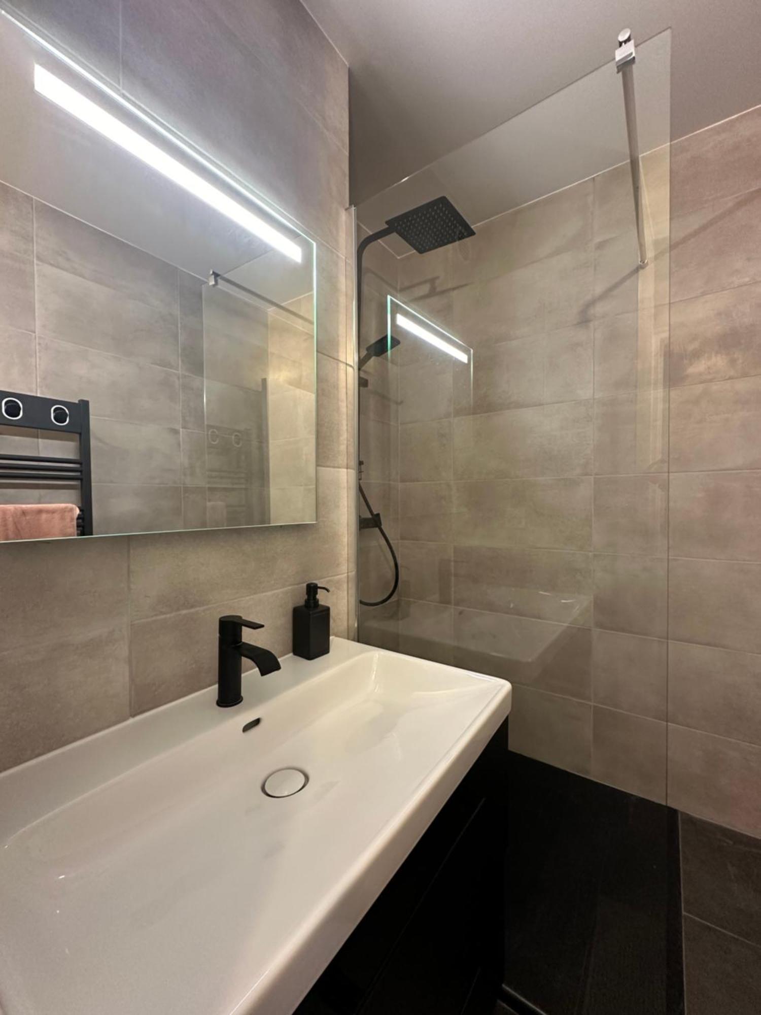 Appartement Proche Paris-Aeroport Cdg-Gare-Disney Villiers-le-Bel Esterno foto